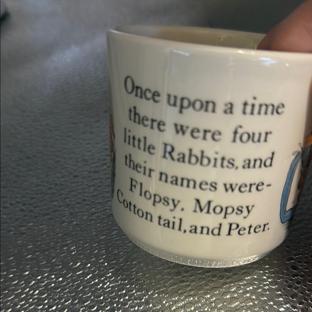 Peter Rabbit Ceramic Mug - Picture 5 of 6